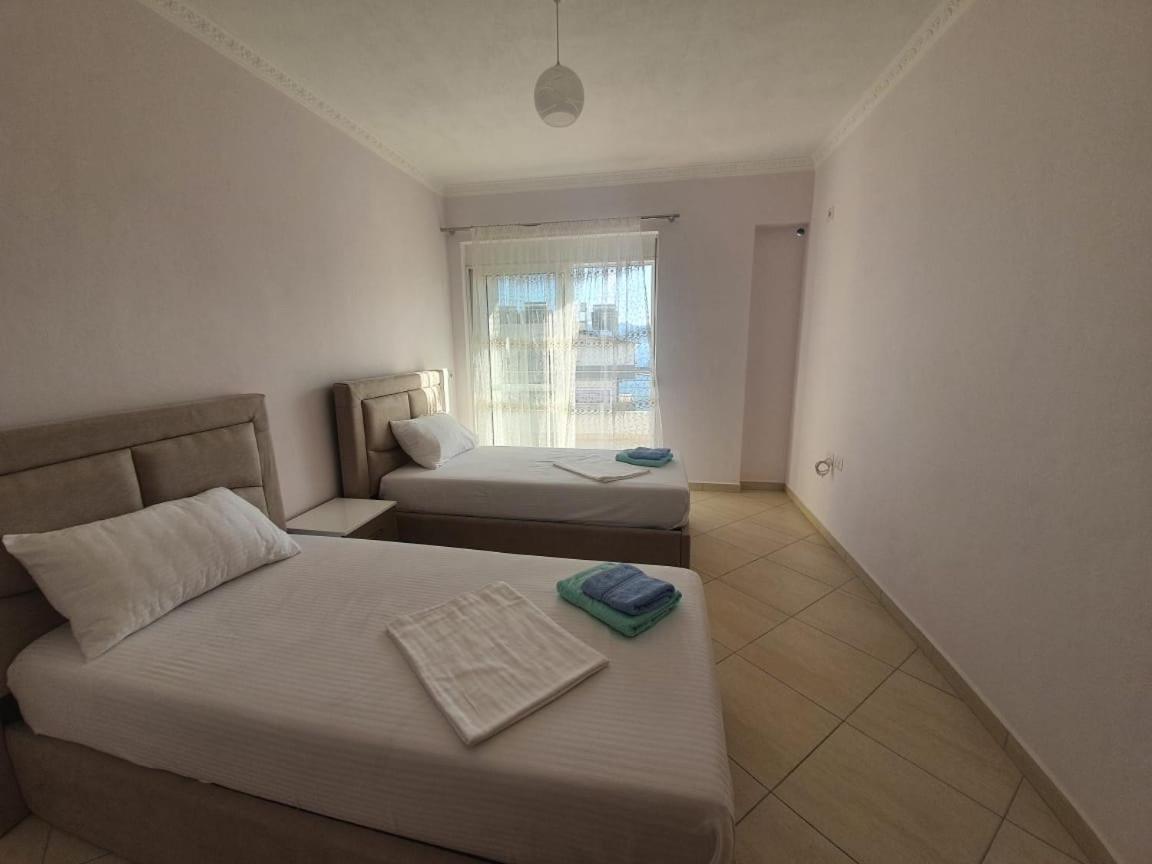 Xhulio Apartments Саранда Екстер'єр фото