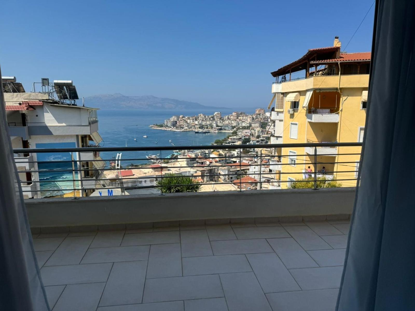 Xhulio Apartments Саранда Екстер'єр фото