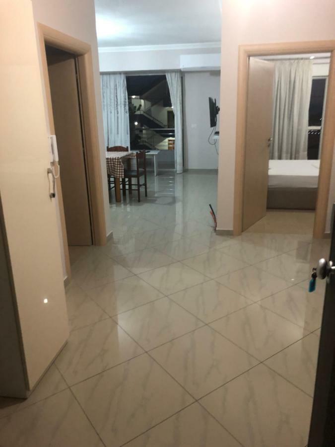 Xhulio Apartments Саранда Екстер'єр фото